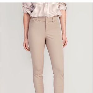 1 pair Old Navy Pixie Mid Rise stretch ankle pants. Size 14 regular